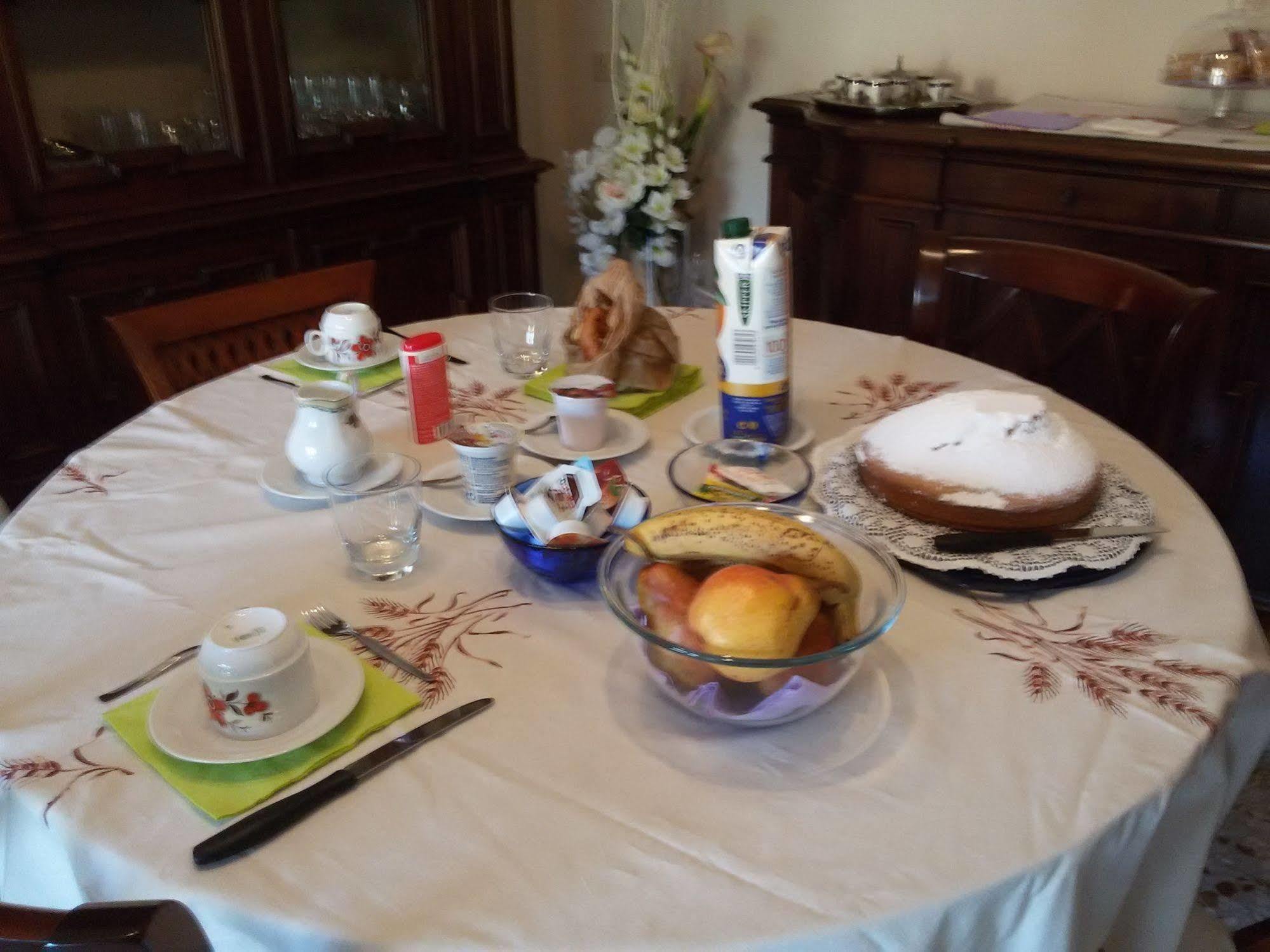 Casa Emanuela Bed & Breakfast Piazzola sul Brenta Ngoại thất bức ảnh