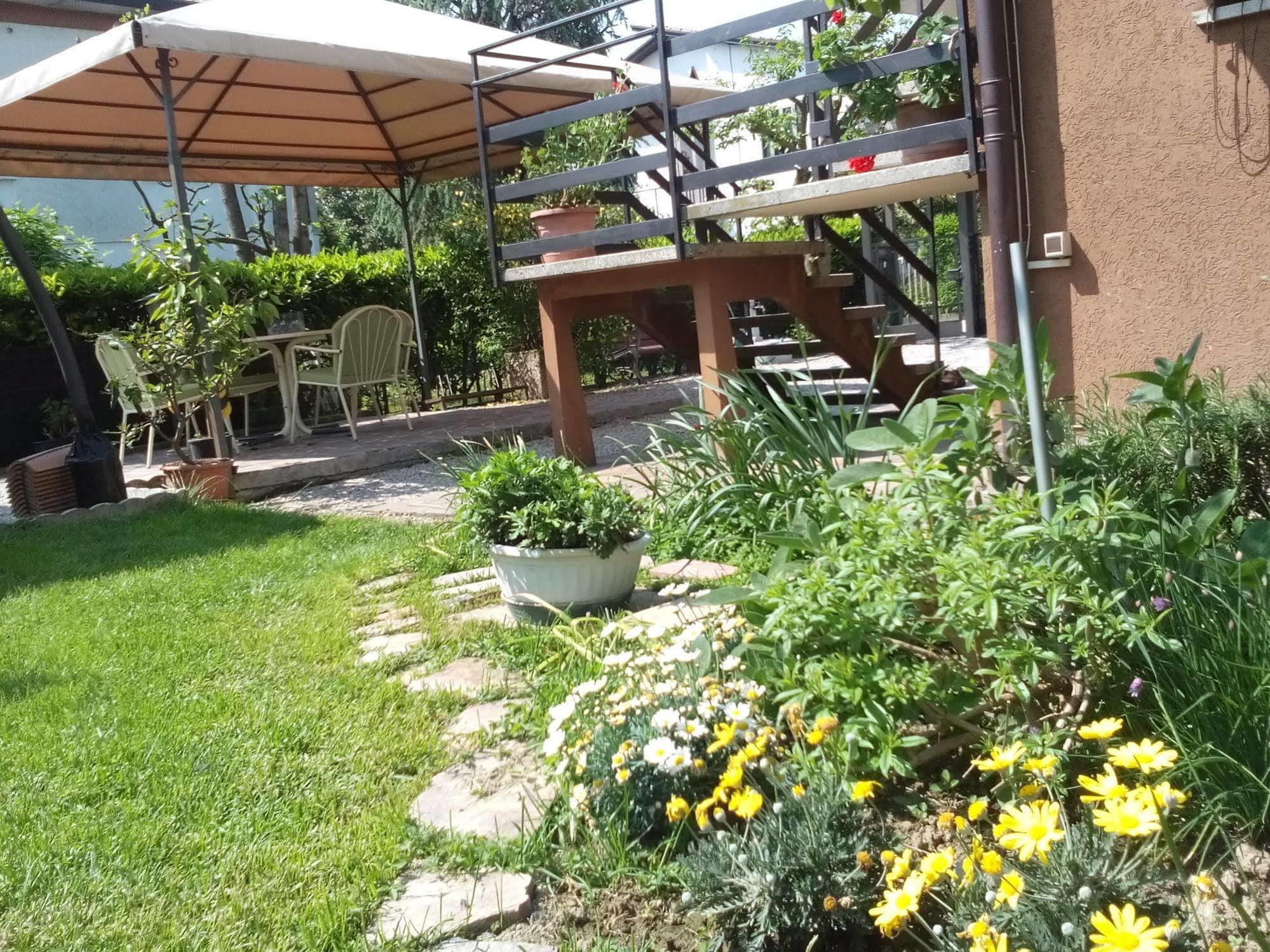 Casa Emanuela Bed & Breakfast Piazzola sul Brenta Ngoại thất bức ảnh